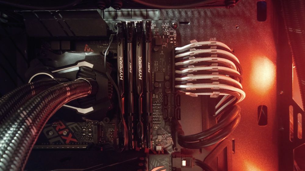 Baixou! Desktop i7 9700f 48gb ram