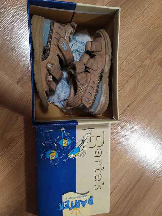 Sandały Bartek - r. 24