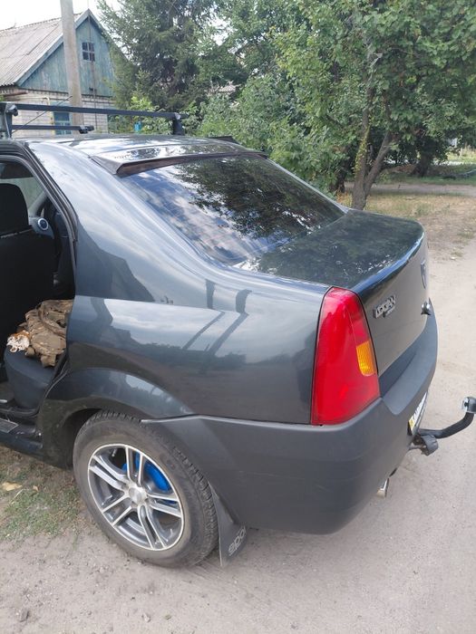 автомобиль дача логан
