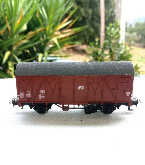 MARKLIN 4410, Vagão fechado com limpeza de linhas