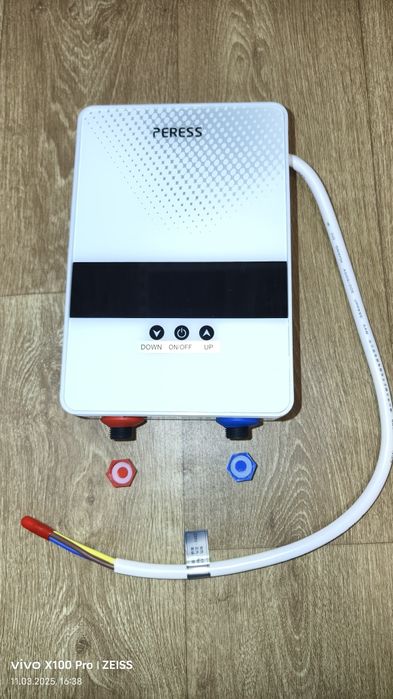 Продам протічний водонагрівач 7,5 кв ціна 3000грн