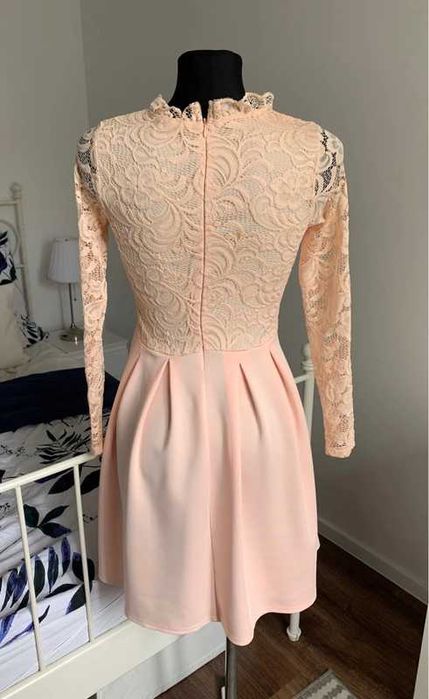 Boohoo koronkowa morelowa sukienka rozkloszowana mini 36