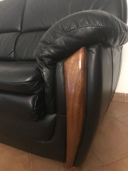 BAIXA de PREÇO                    Sofás pretos em pele genuína