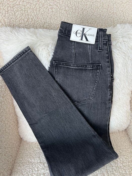 Calvin Klein Mom Jeans