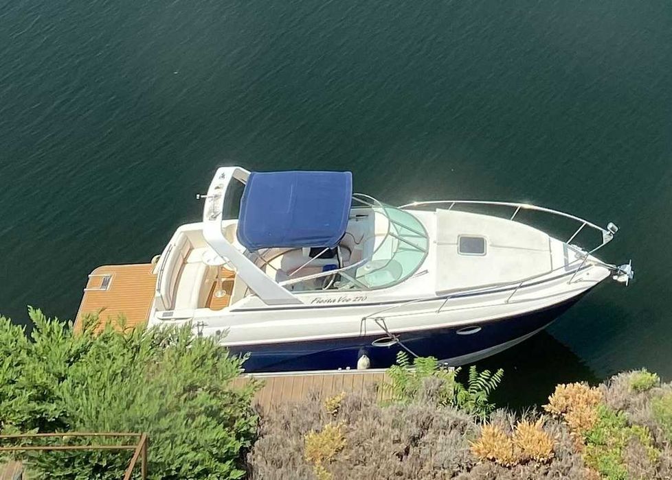 Barco Rinker Fiesta Vee 270
