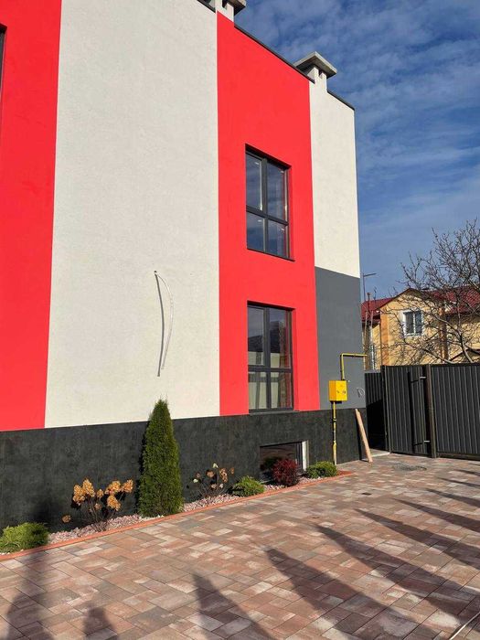 Дуплекс 74 м2. + 35 кв підвал. Тепла підлога! Газ, центр Гостомеля