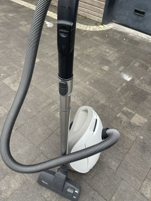 Пилосос Miele SVWF6 S8380 2025рік