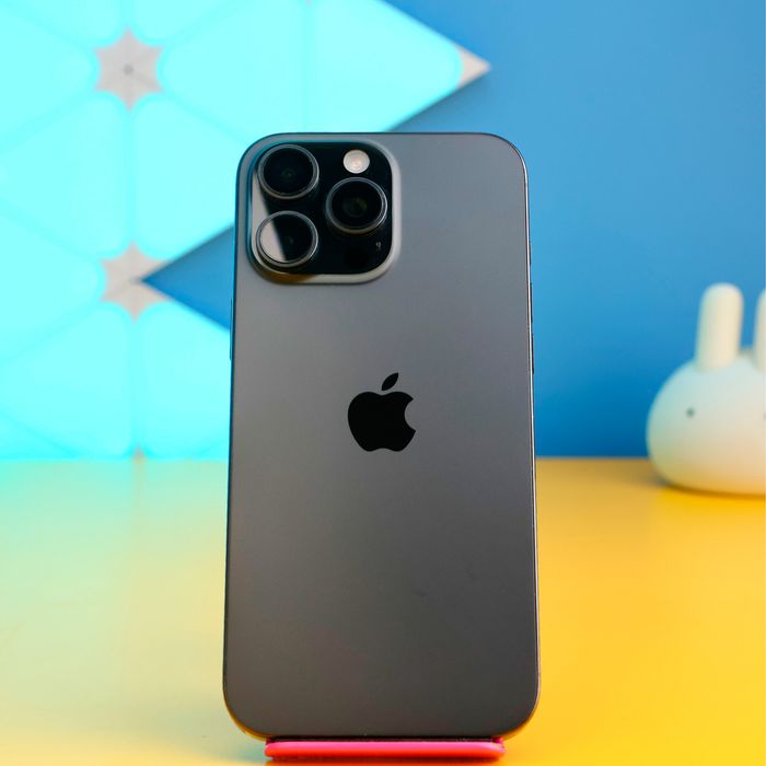 Смартфон Apple iPhone 16 Pro Max 256GB Black (177581) Б/У З ГАРАНТІЄЮ