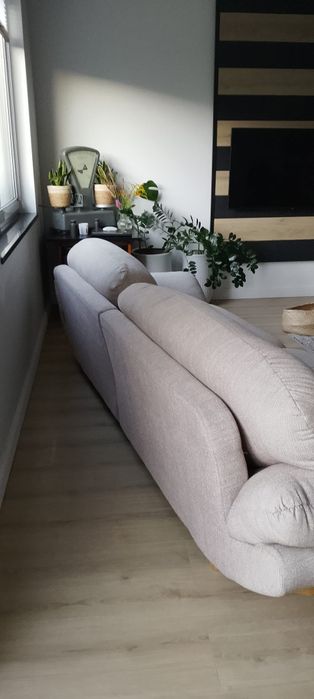 Sofa , kanapa beżowa. Ogłoszenie aktualne. Nie pytaj!
