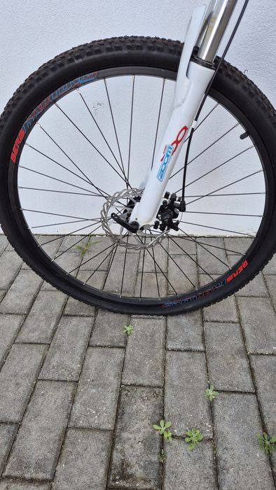 Vendo Bicicleta de BTT Berg Rock 20 como Nova