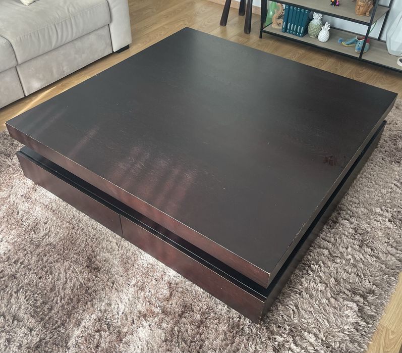 Mesa de centro em madeira maciça