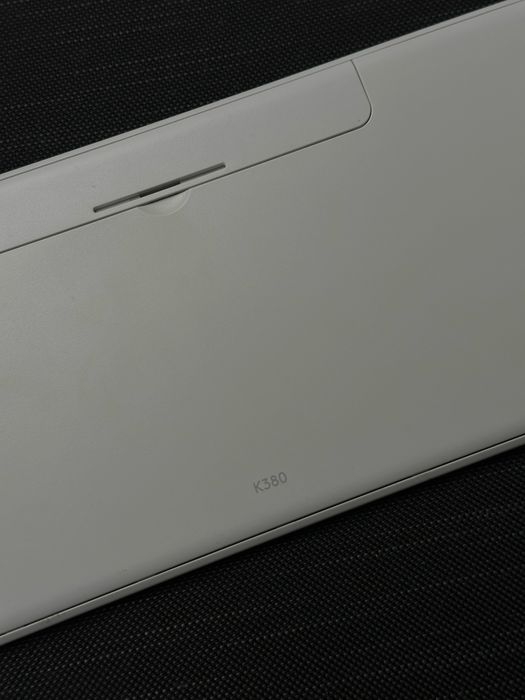 Бездротова клавіатура Logitech K380