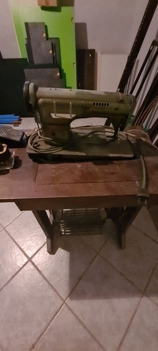 Maszyny do szycia Singer, Husqvarna