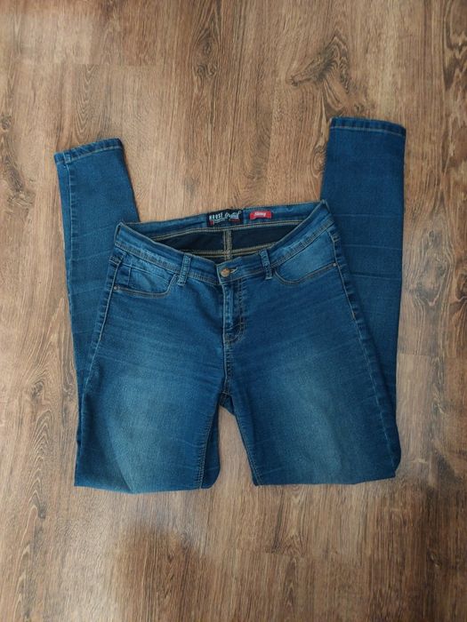 Jeansy granatowe house