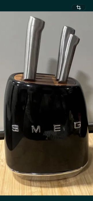 Faqueiro smeg com facas como novo