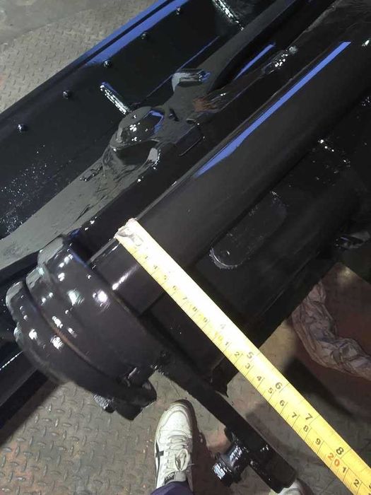 Balde de limpeza oscilante de 2 mt marca liebherr - usado