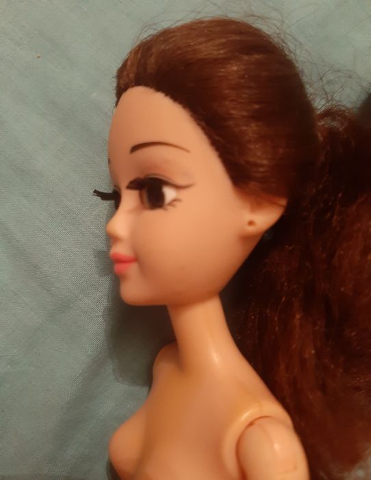 Кукла Abbie с ресницами шарнирные ноги Лялька з віями не дорого шарнір