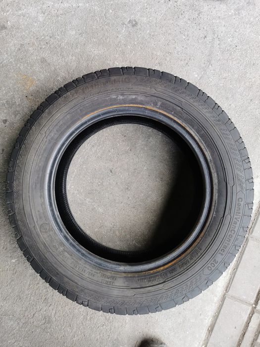 Komplet opon 205/65R16C 107/105T Continental ContiVanContact 200