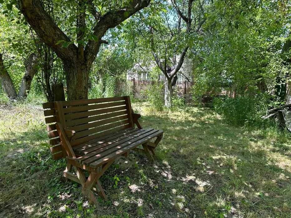 Продам дачу с.Новосілки.Підсобні приміщення,криниця,камін