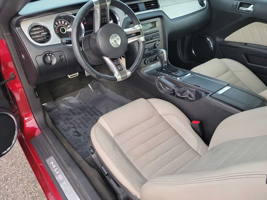 Ford Mustang      2014