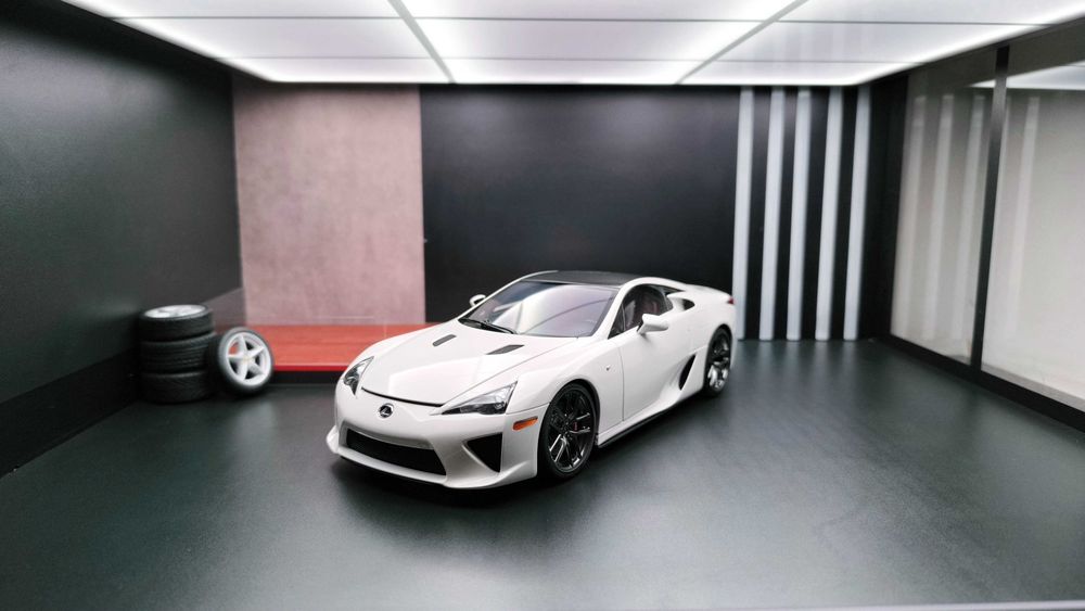 Vendo miniatura Lexus LFA 1/18 AutoArt