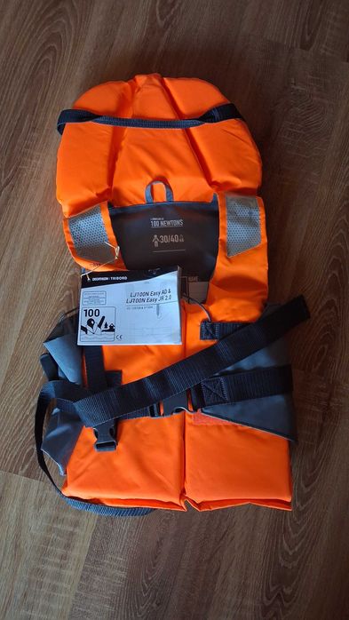 Kamizelki Ratunkowe (kapoki) Tribord 100 Newtons Decathlon