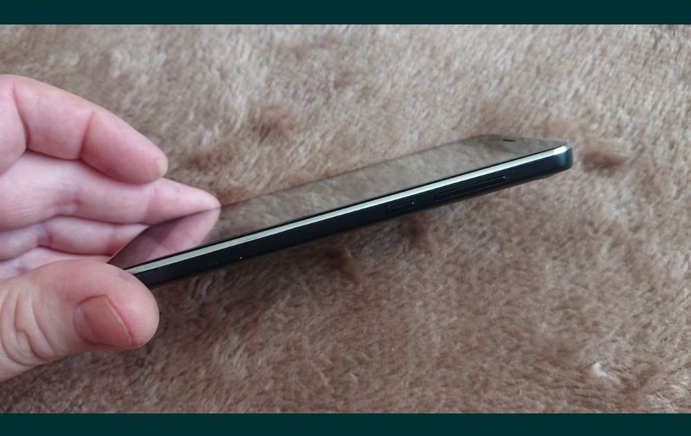 Сматфон
BLACKVIEW A7
Непоганий смартфон, був подарований бабусі, але д