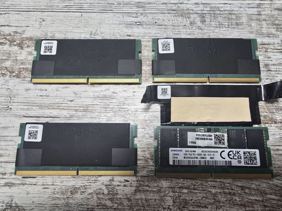ОЗУ DDR5 4шт по 16ГБ ( Samsung DDR5 16GB 5600MHz) идеальное состояние