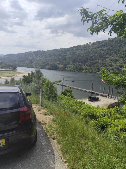 Oportunidade única Casa de campo  t3 com ribeirinho a 2 minutos rio Douro Resende