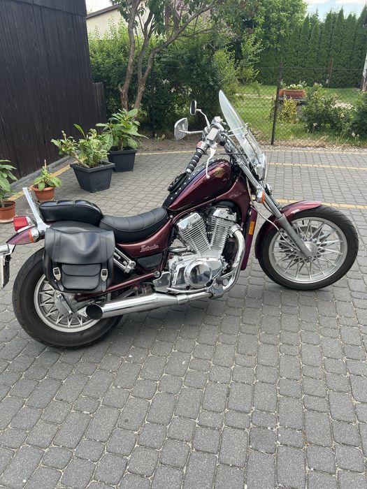 Suzuki Intruder VS700