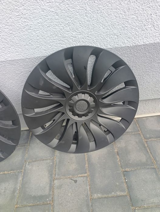 ковпаки tesla model Y R19