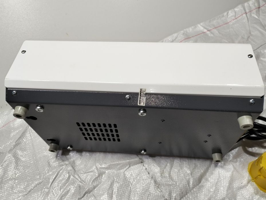 Стабілізатор напруги