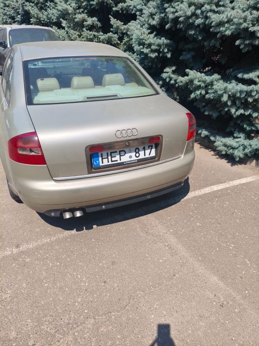 Audi A4 2002 рік