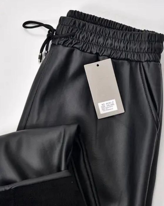 Штани екошкіра на утепленні. Розмір 52, 54, 56.