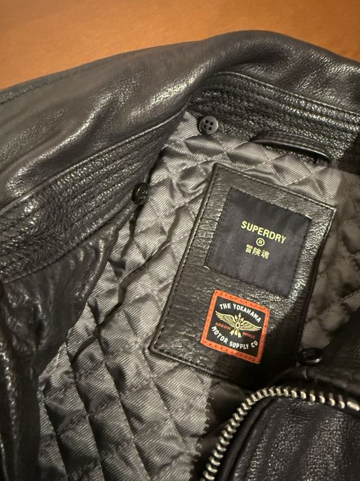 Куртка шкіряна жіноча, утеплена, бренду superdry