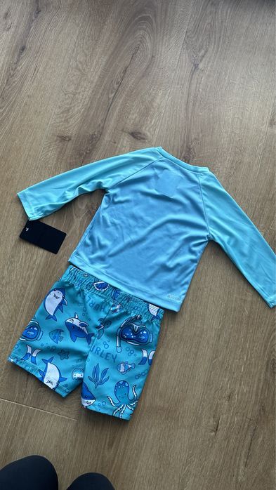 Hurley stroj kapielowy UPF 50+ 74/80 nowy