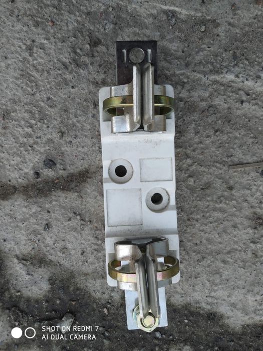 Держатель Предохранители Тримач запобіжника ДП-35 250А IEK и на 400А