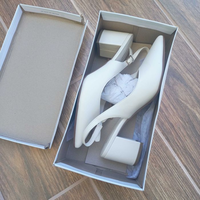 Czółenka damskie Graceland (Deichmann) – rozmiar 40, ecru, buty ślubne