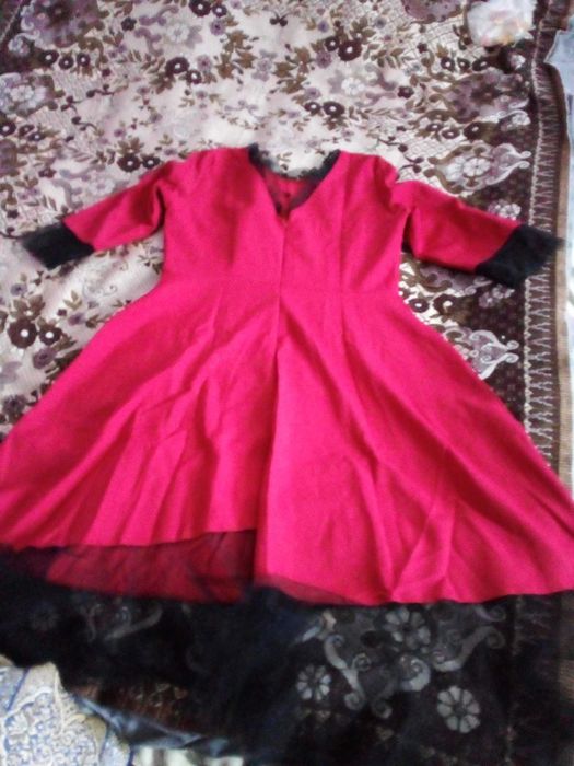 Сукня жіноча  червона гарна нова