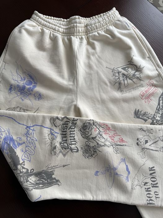 Represent Legacy Buttercream Sweatpant (L)