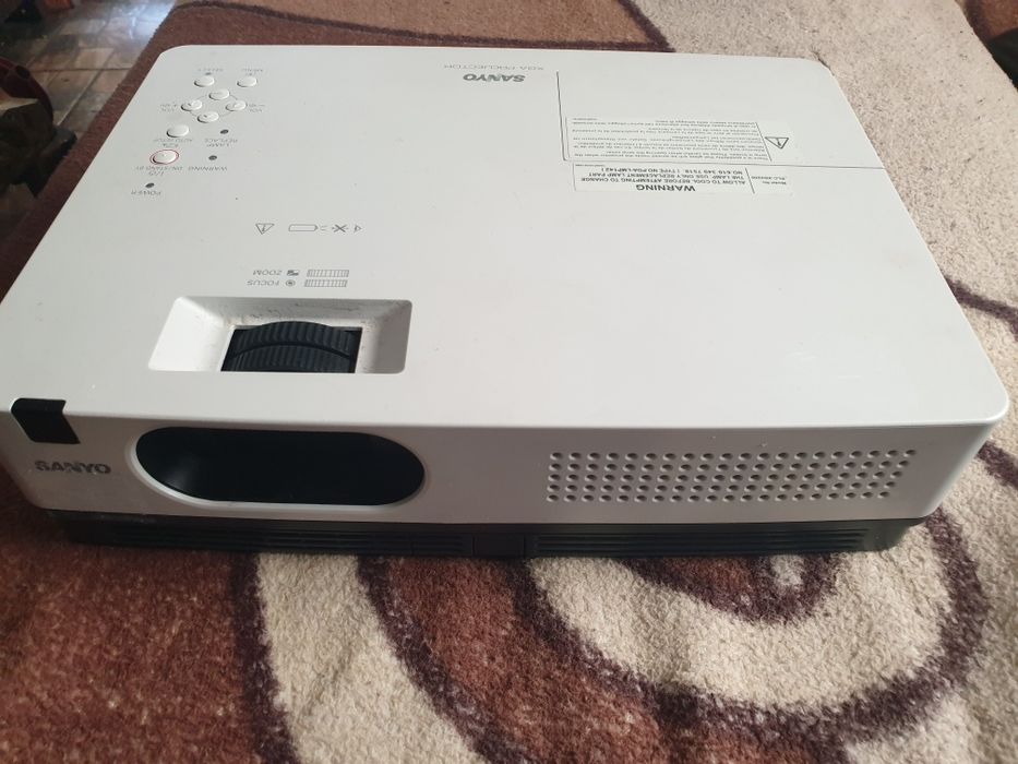 Projektor Sanyo PLC-XD2600.
