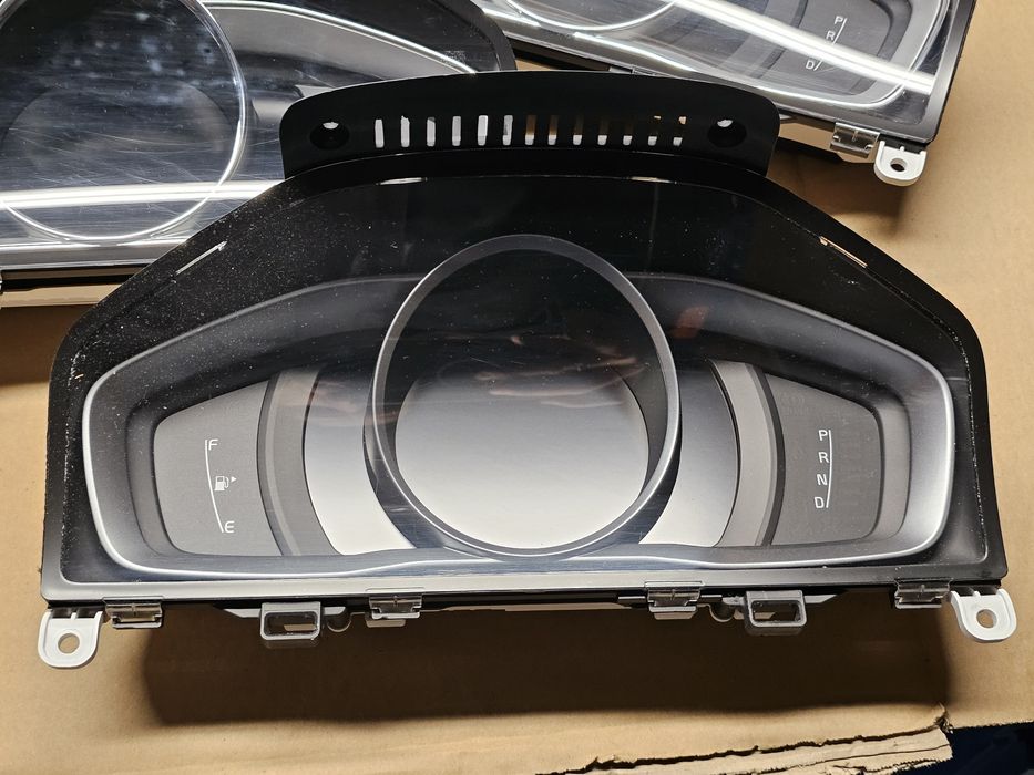 Licznik TFT wirtualne zegary Volvo V60 S60 XC60 V70 XC70 S80
