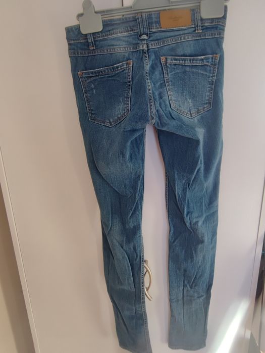 Spodnie jeansowe Stradivarius 32