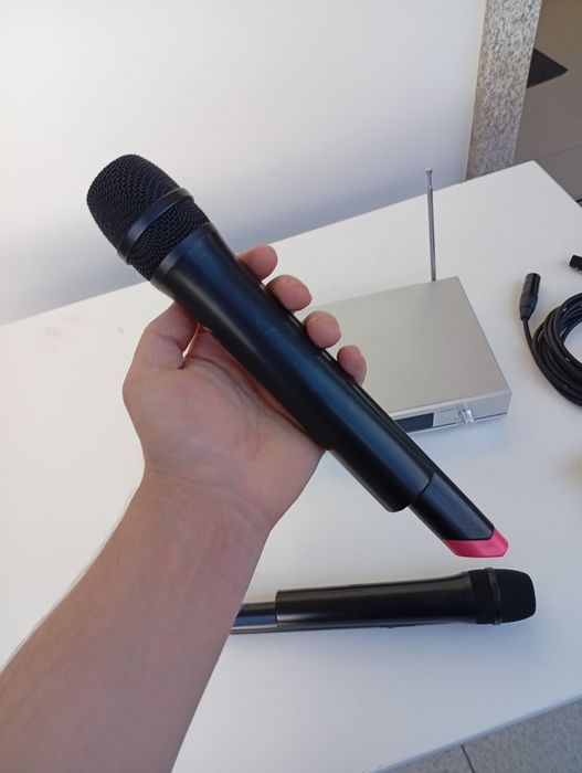 Microfones sem fio Karaoke semi-profisional