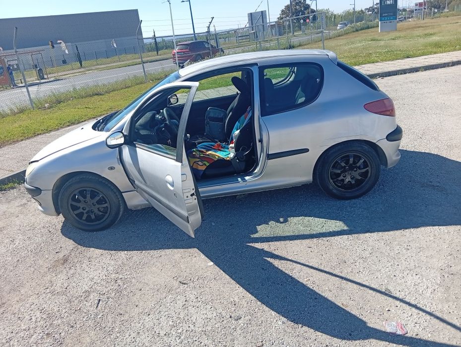Para venda Peugeot 206 800 € negociaável