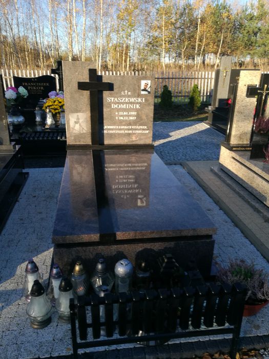 KKN-KAMIENIARSTWO Nagrobki już od 1950 PLN