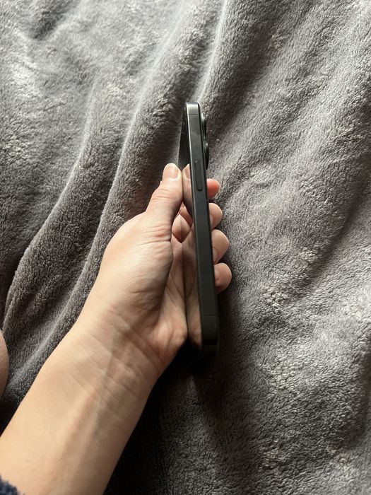 iPhone 15 pro чорний