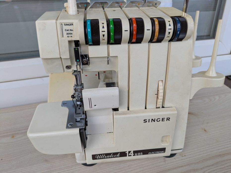 оверлок Singer Ultralock 14U85, произведенный в Японии