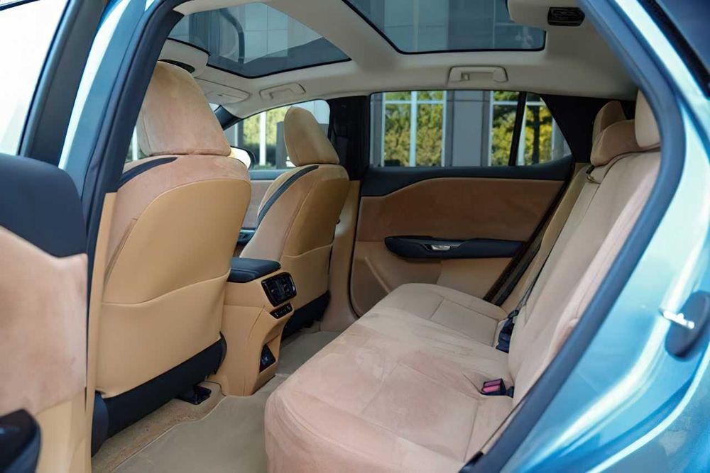 Lexus RZ      2024