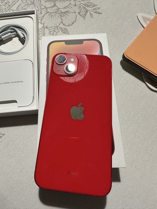 Iphone  14plus red